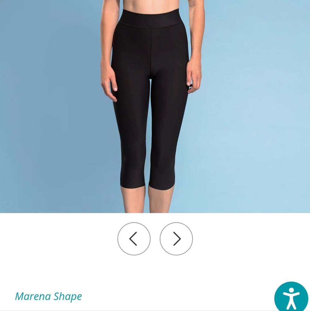 Black Compression Capris and Front-Zip Bra Set